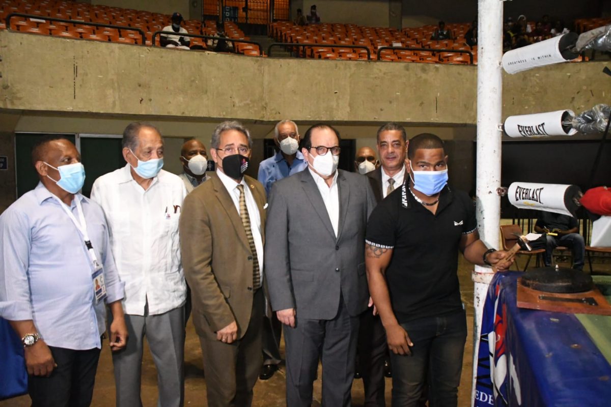 Este y Provincia Santo Domingo encabezan en Campeonato Nacional de Boxeo Élite