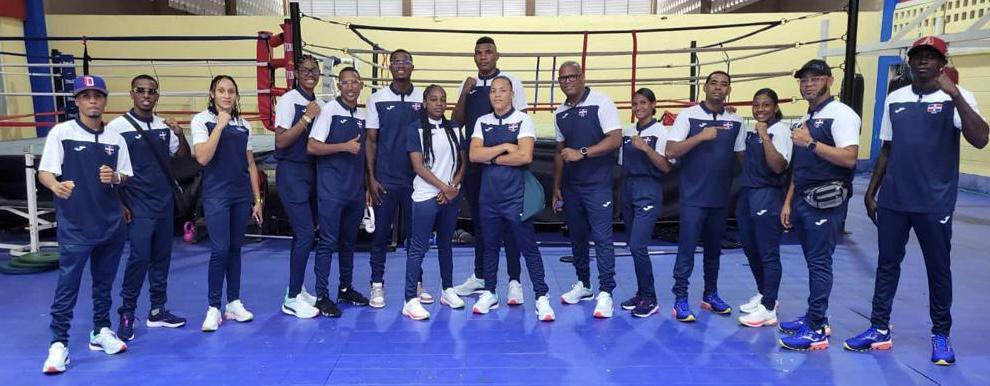 Presentan equipo de los 12 Boxeadores irán a los Juegos Centroamericanos y del Caribe