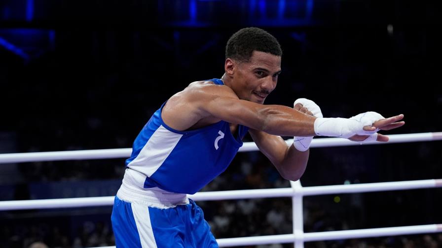 Junior Alcántara inicia con victoria en Campeonato Mundial de Boxeo Liverpool 2025